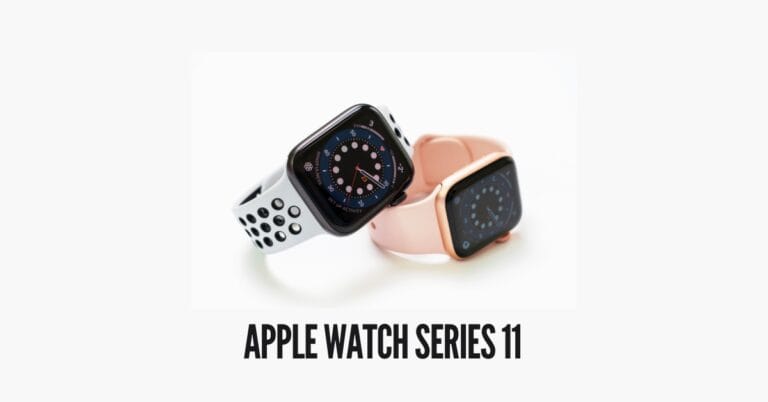 ساعة Apple Watch Series 11 بإصدارين مختلفين، سوار رياضي أبيض وسوار وردي ناعم خلفية بيضاء